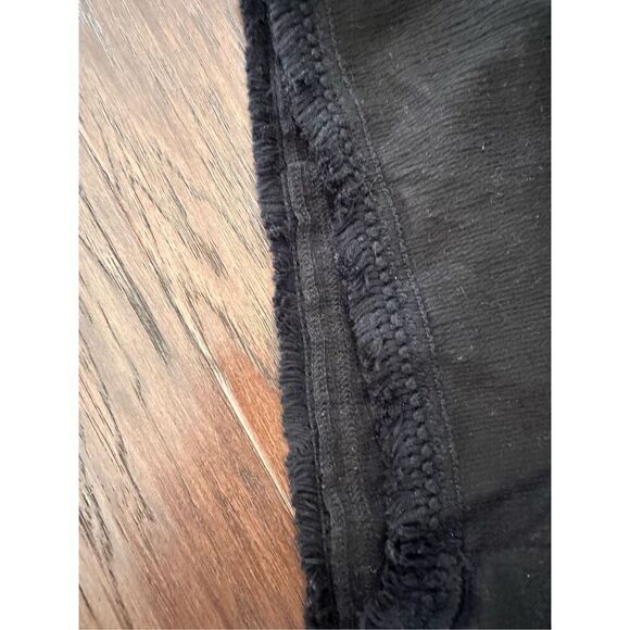 ⭐️3 for $10⭐️ Black Linen Feel Shorts - Picture 6 of 6